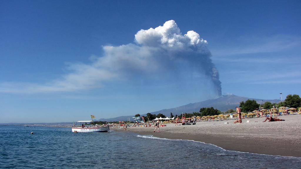 Terrazza Sul Mare - A Pochi Minuti Da Taormina Apartment จีอาร์ดีนี นักซอส ภายนอก รูปภาพ